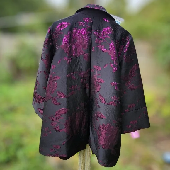 CHICO'S Black/Plum Travelers Floral Jacquard Jacket - Picture 9 of 14